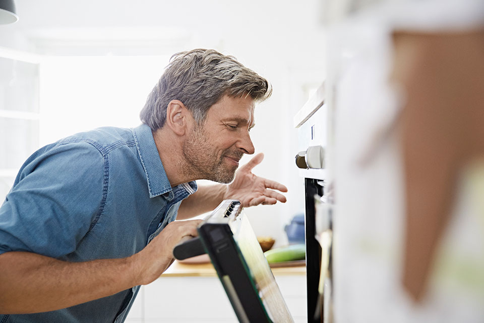 philipp_dimitri_photography-man-portraits-at-home-14